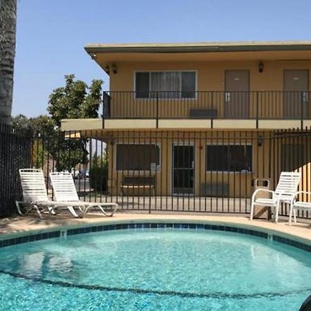 Americas Best Value Inn Visalia Kültér fotó