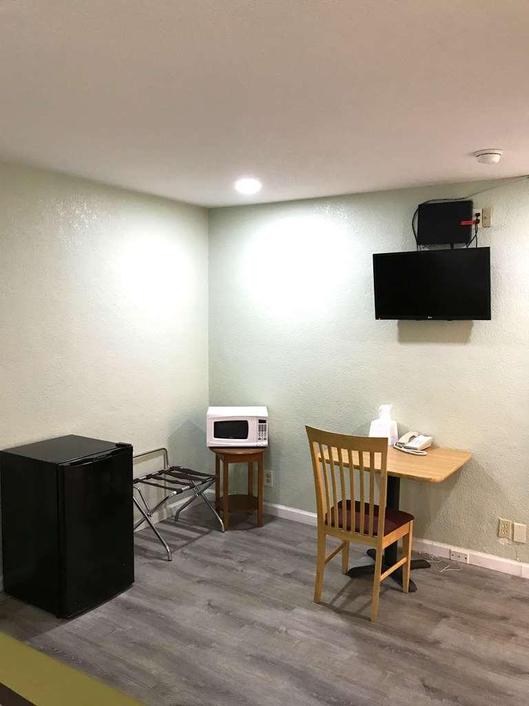 Americas Best Value Inn Visalia Szoba fotó