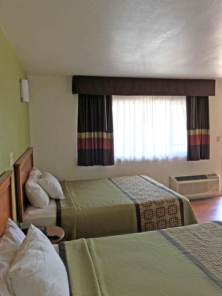 Americas Best Value Inn Visalia Szoba fotó