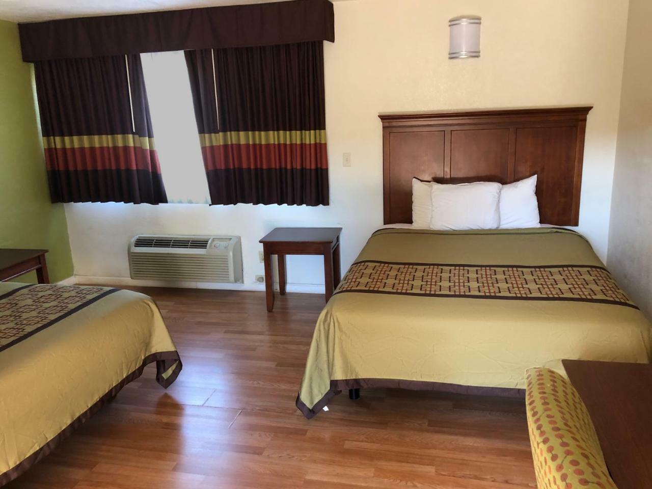 Americas Best Value Inn Visalia Kültér fotó